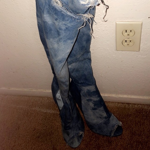 Heels - Picture 1 of 1